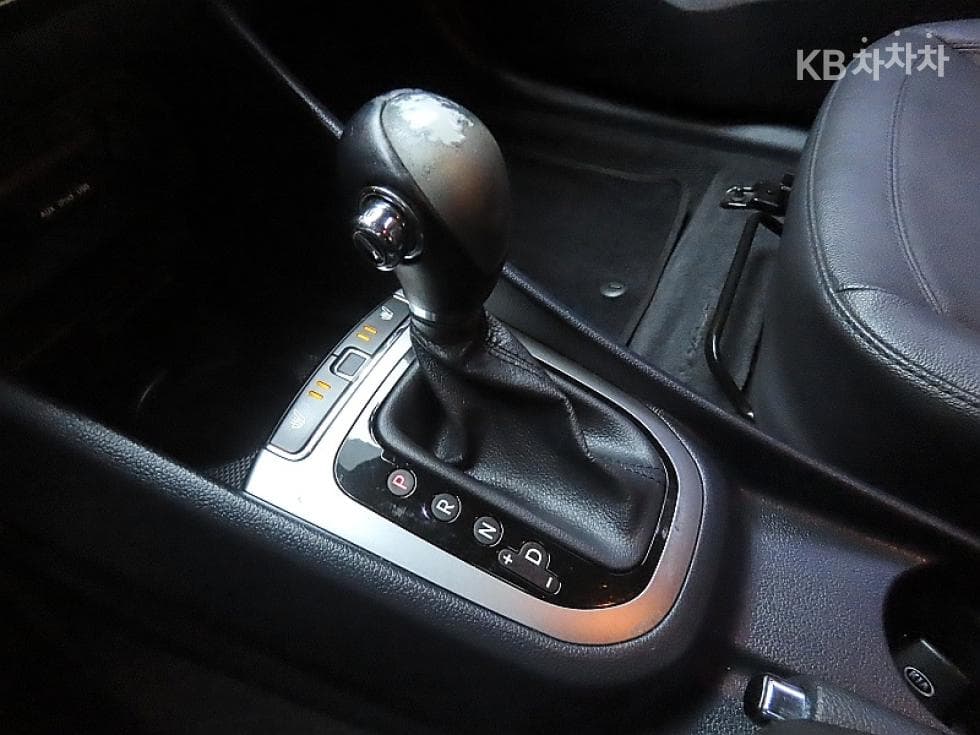 Kia All New Pride / Rio1.6 GDI Sedan Prestige - 9