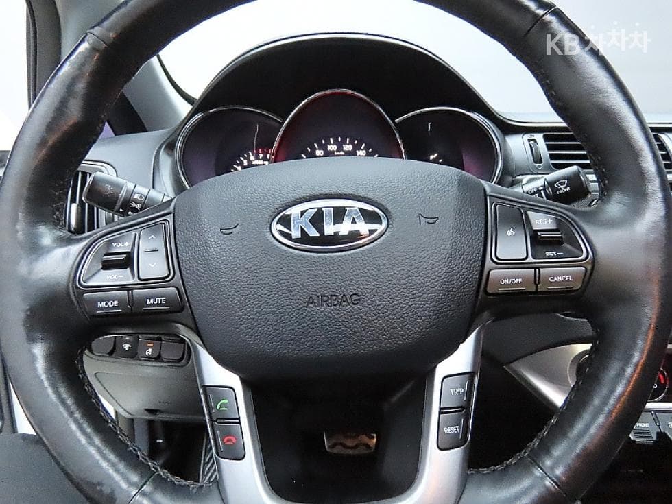 Kia All New Pride / Rio1.6 GDI Sedan Prestige - 18