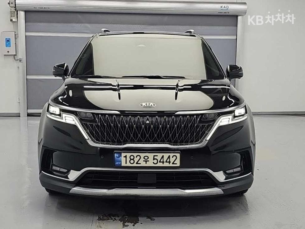 Kia Carnival 4th generationD2.2 7-seater (Limousine) Signature - 2