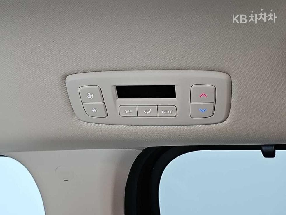 Kia Carnival 4th generationD2.2 7-seater (Limousine) Signature - 13