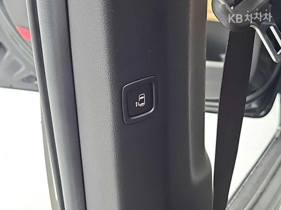 Kia Carnival 4th generationD2.2 7-seater (Limousine) Signature - 16