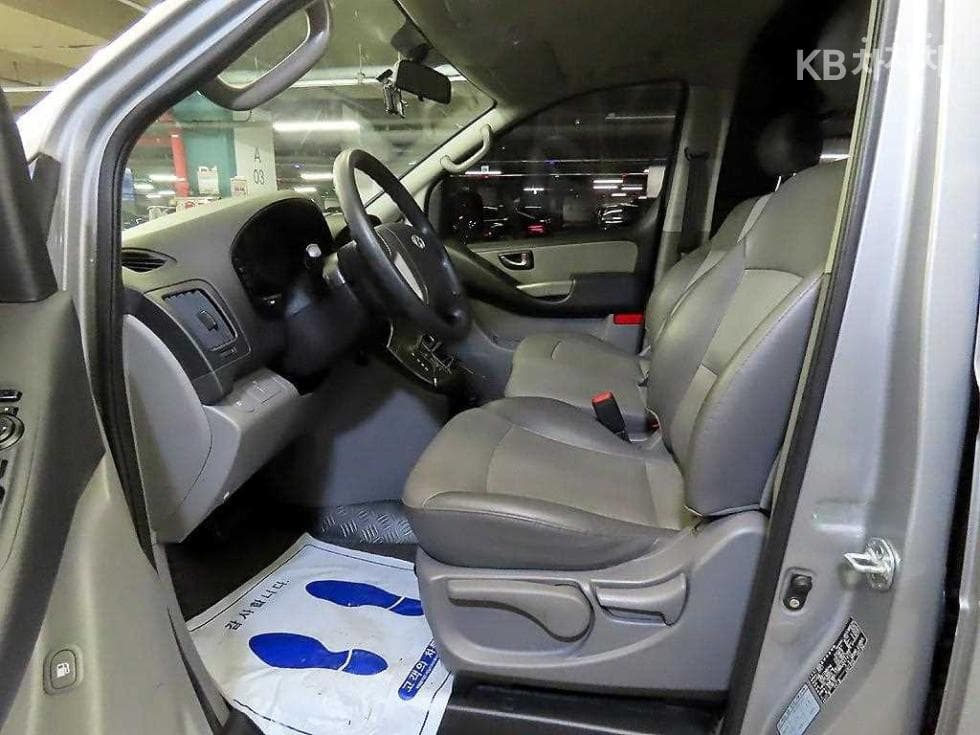Хюндай Гранд Старекс3Местен승 Ван CVX Deluxe - 6