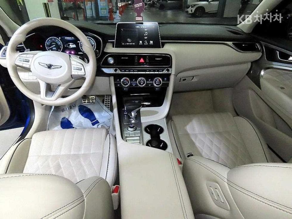 Genesis G70 SPORT3.3T SPORT AWD Prestige - 10