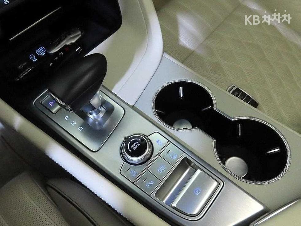 Genesis G70 SPORT3.3T SPORT AWD Prestige - 12