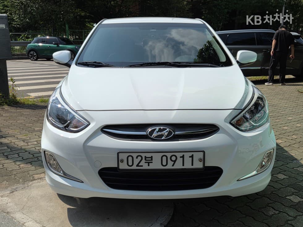 Hyundai Accent(신형)1.4 VVT Modern - 3