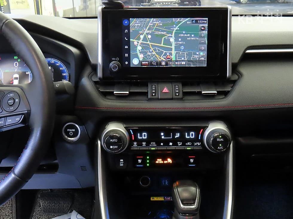Toyota New RAV42.5 PHEV XSE - 11