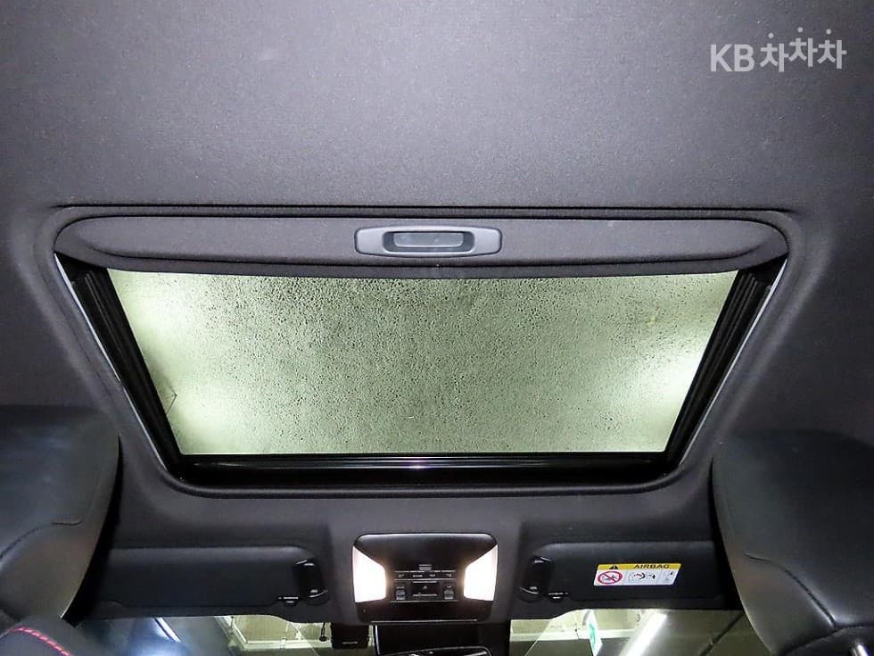 Toyota New RAV42.5 PHEV XSE - 15