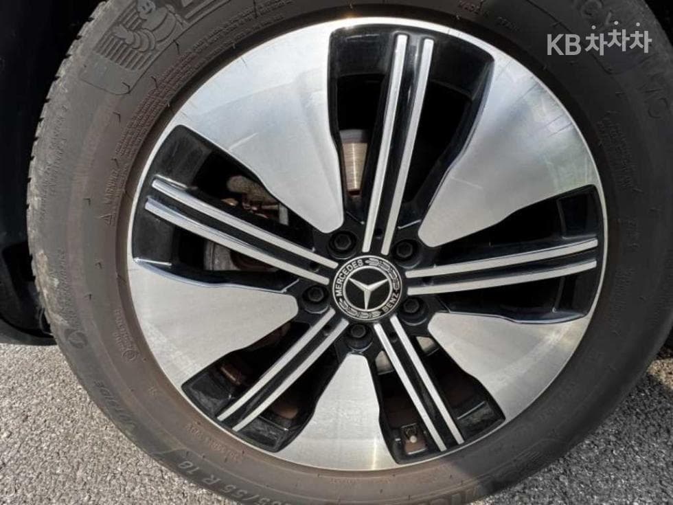 Mercedes-Benz EQB (X243)EQB 300 4Matic Standard - 7