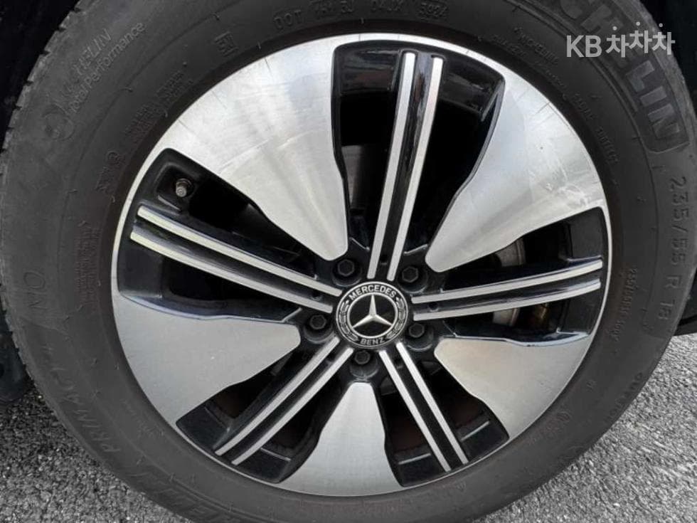 Mercedes-Benz EQB (X243)EQB 300 4Matic Standard - 8