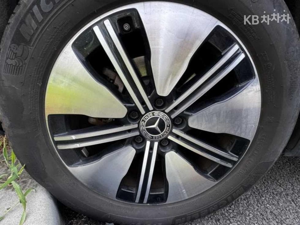 Mercedes-Benz EQB (X243)EQB 300 4Matic Standard - 9