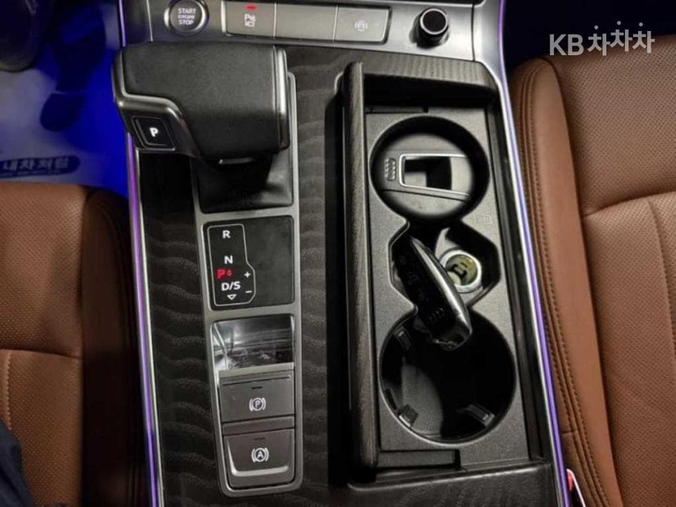 Audi A6(C8)45 TFSI Quattro Premium - 12