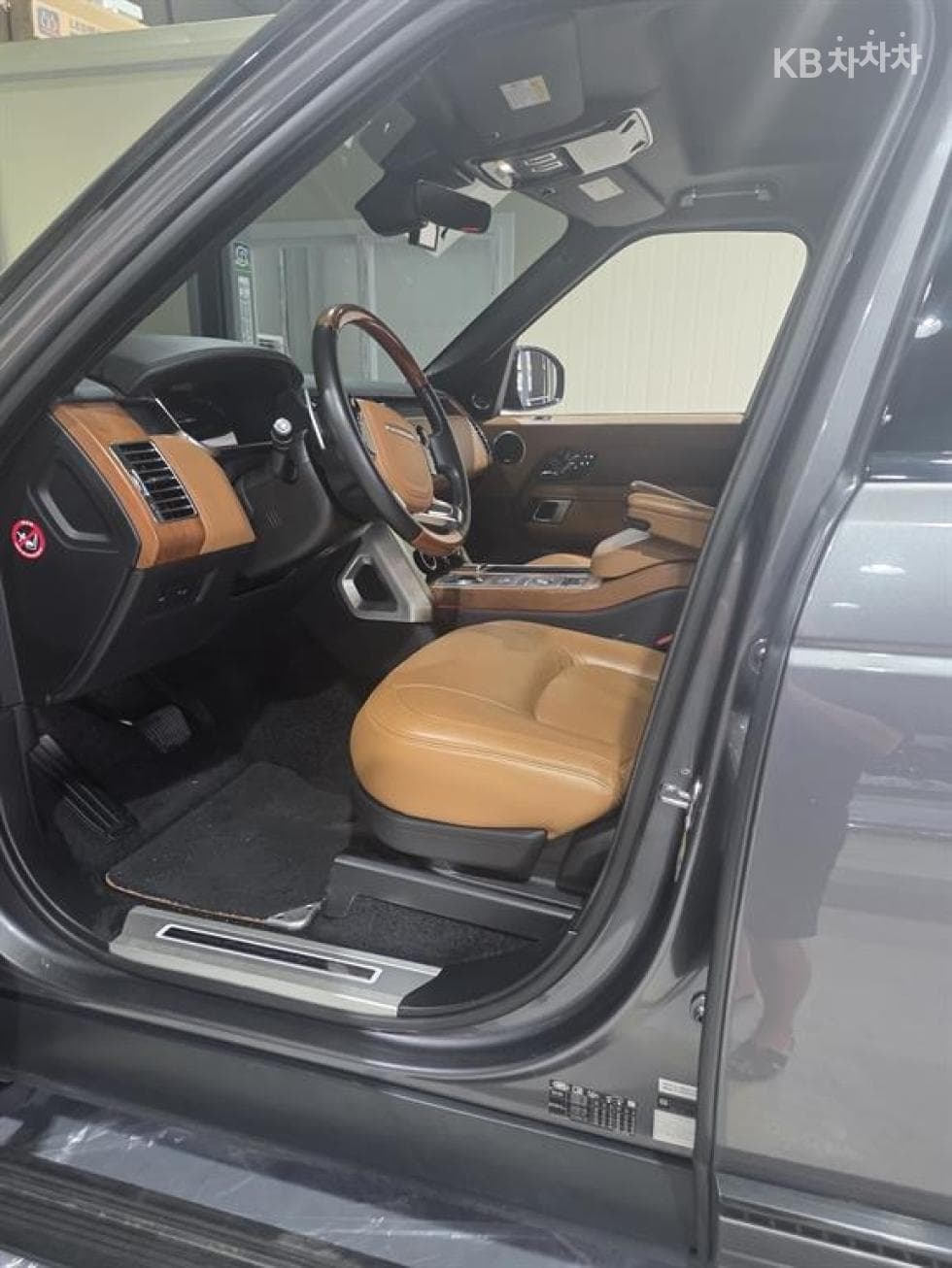 Land Rover New Range Rover4.4 SDV8 Autobiography 405 - 6