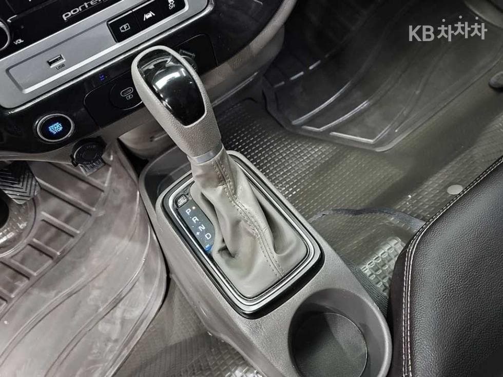 Хюндай Porter 2Удължено междуосие Super Cab LPG Premium - 8