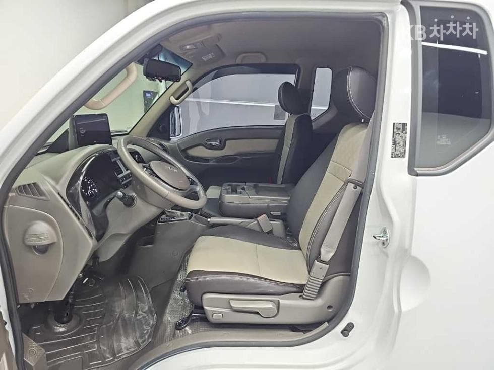 Хюндай Porter 2Удължено междуосие Super Cab LPG Premium - 11