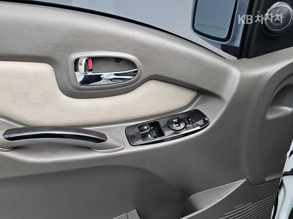 Хюндай Porter 2Удължено междуосие Super Cab LPG Premium - 14