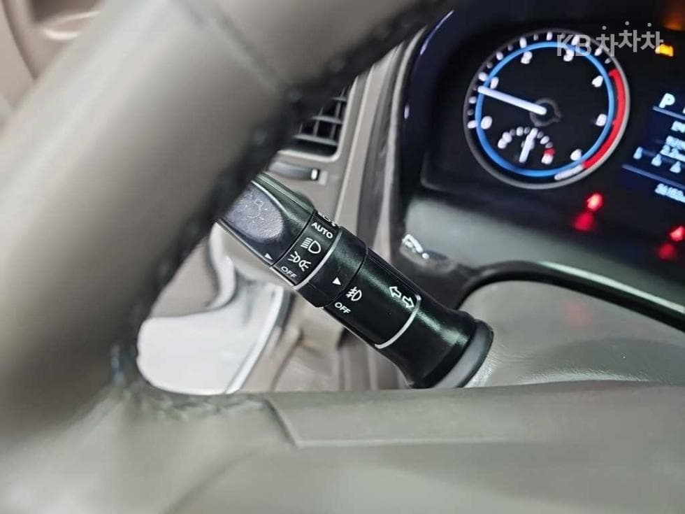 Хюндай Porter 2Удължено междуосие Super Cab LPG Premium - 15
