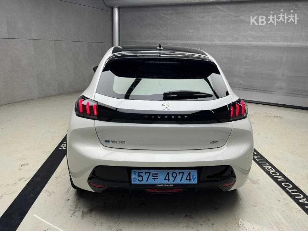 Peugeot e-208GT - 3