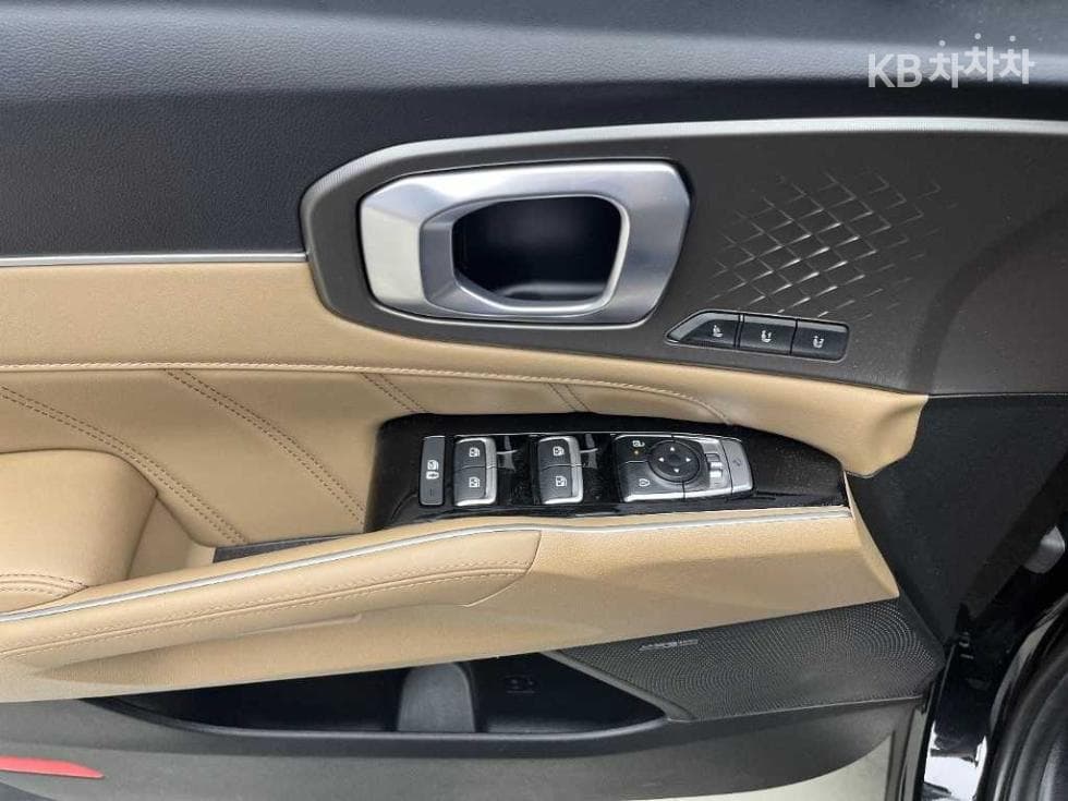 Kia The New (facelift) Sorento Hybrid MQ41.6T HEV 2WD X-Line - 11
