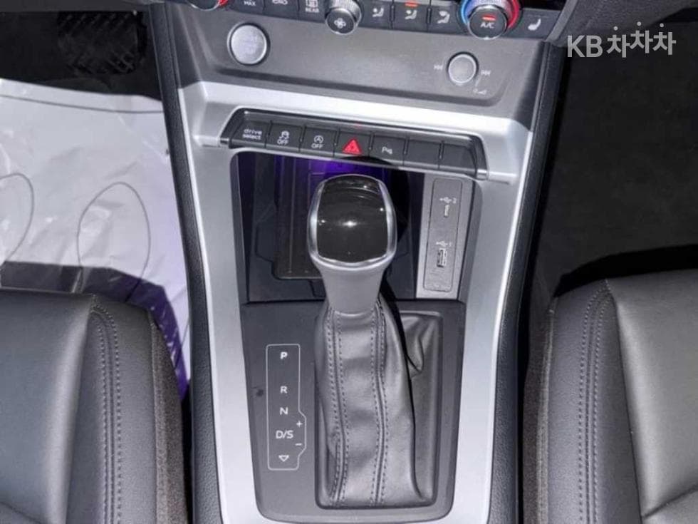 Audi The New Q3(F3)35 Turbo Diesel Injection Standard - 12
