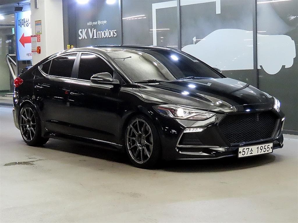 Hyundai Avante (Elantra)AD 1.6 Turbo Gasoline Direct Injection 스포츠 - Image 1