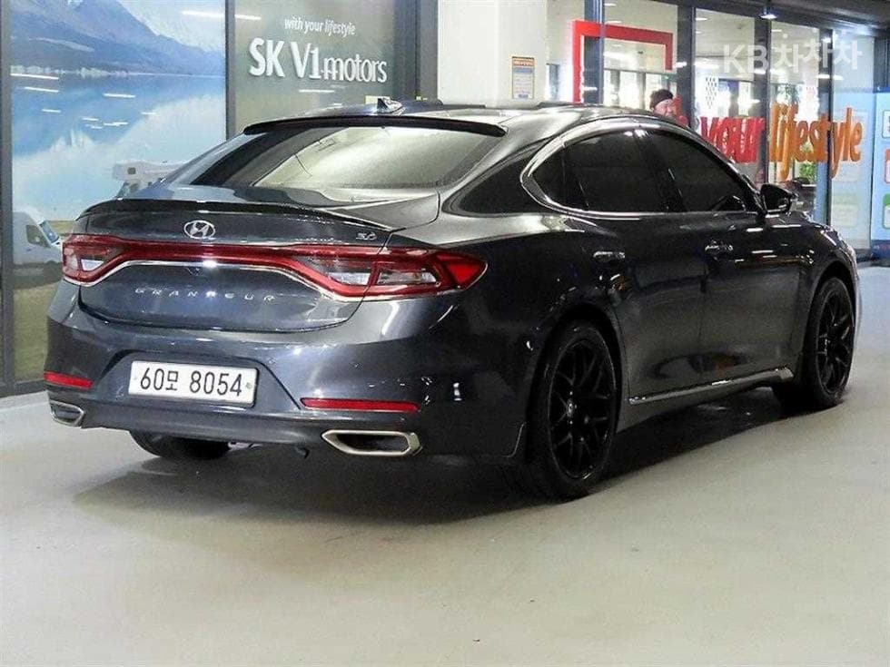Hyundai Grandeur (Azera)IGRental car 3.0 Gasoline Modern 베이직 Standard - 4