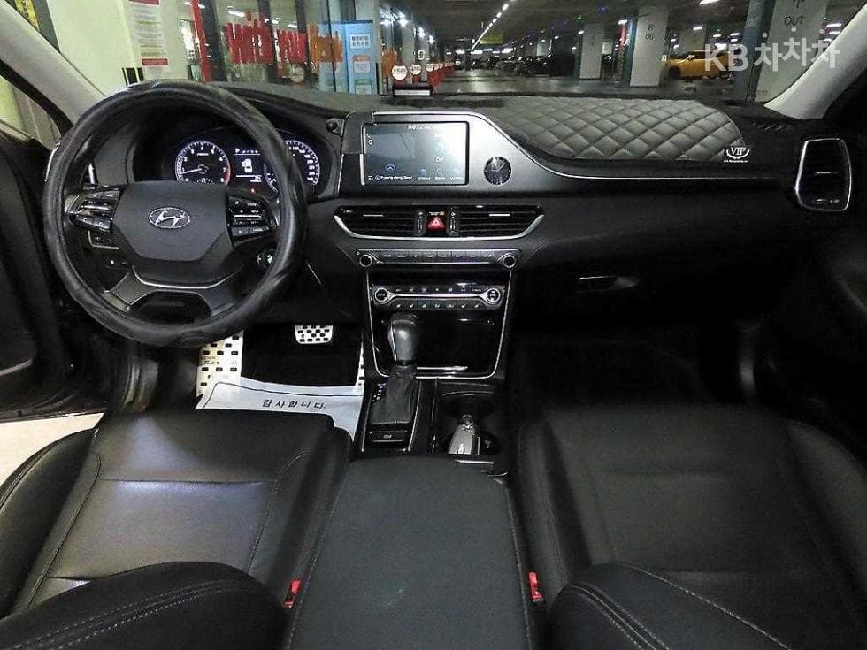 Hyundai Grandeur (Azera)IGRental car 3.0 Gasoline Modern 베이직 Standard - 10