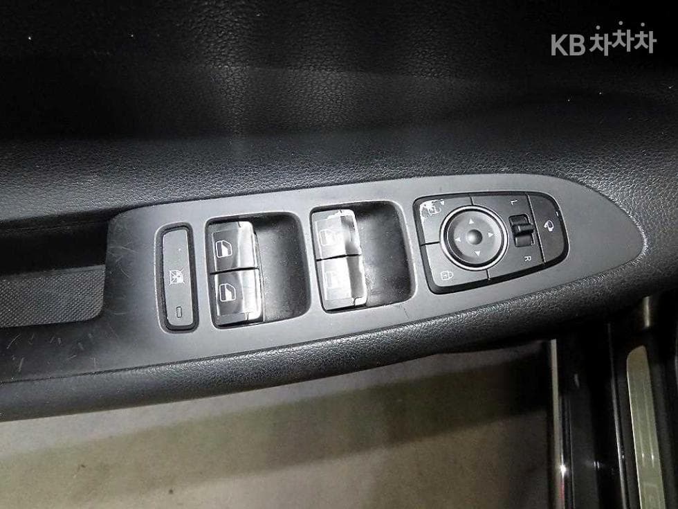 Hyundai Grandeur (Azera)IGRental car 3.0 Gasoline Modern 베이직 Standard - 13
