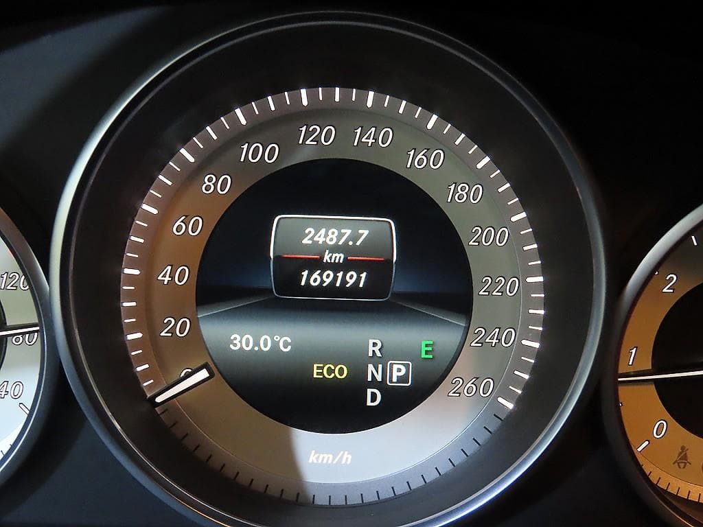 Mercedes-Benz New E-ClassE220 블루텍 Avantgarde 스포츠 W212 - 9
