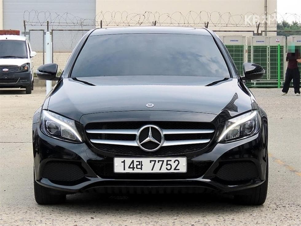 Mercedes-Benz The New (facelift) C-Class C200d - Image 1