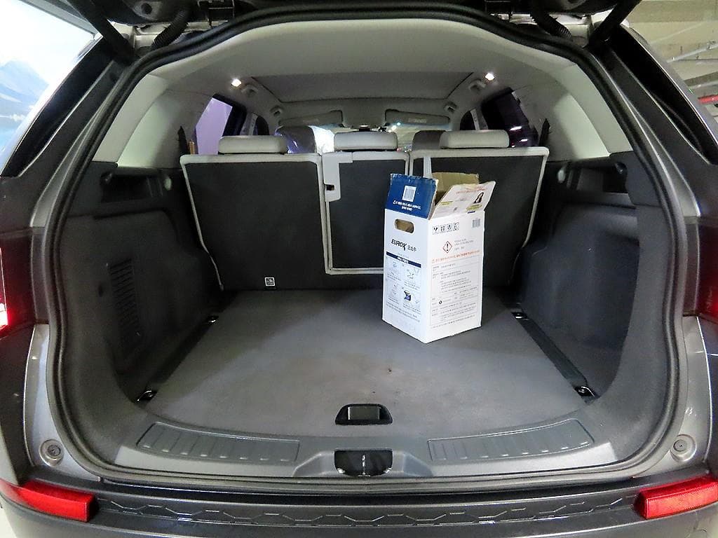 Land Rover 디스커버리 스포츠2.0 TD4 HSE Luxury - 17