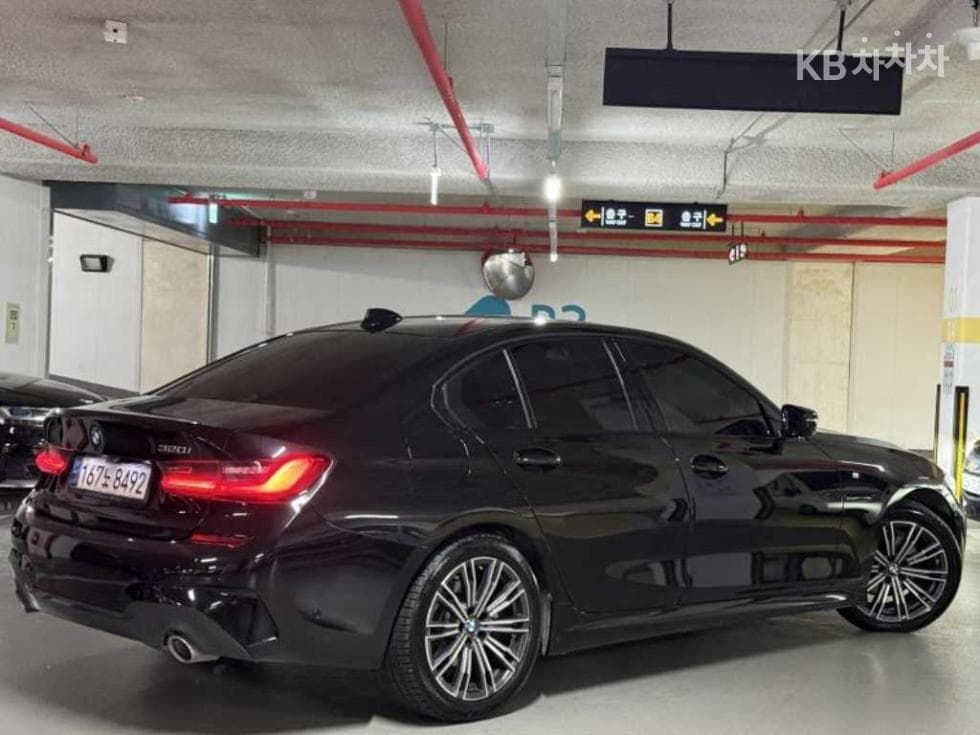 BMW 3 Series (G20)320i M Sport - 2