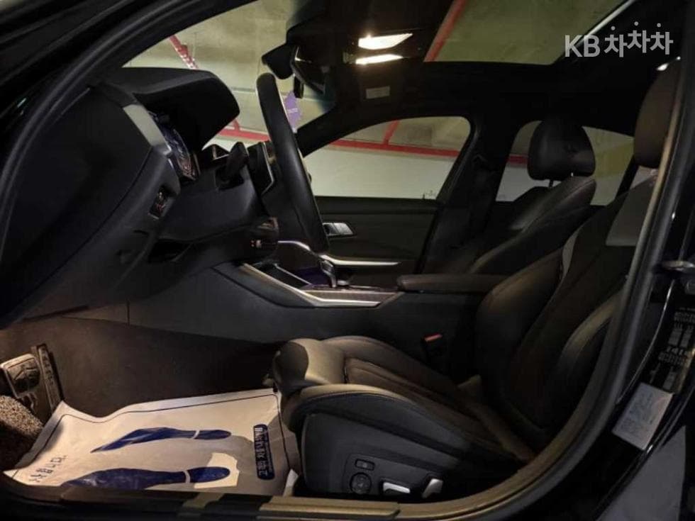 BMW 3 Series (G20)320i M Sport - 9
