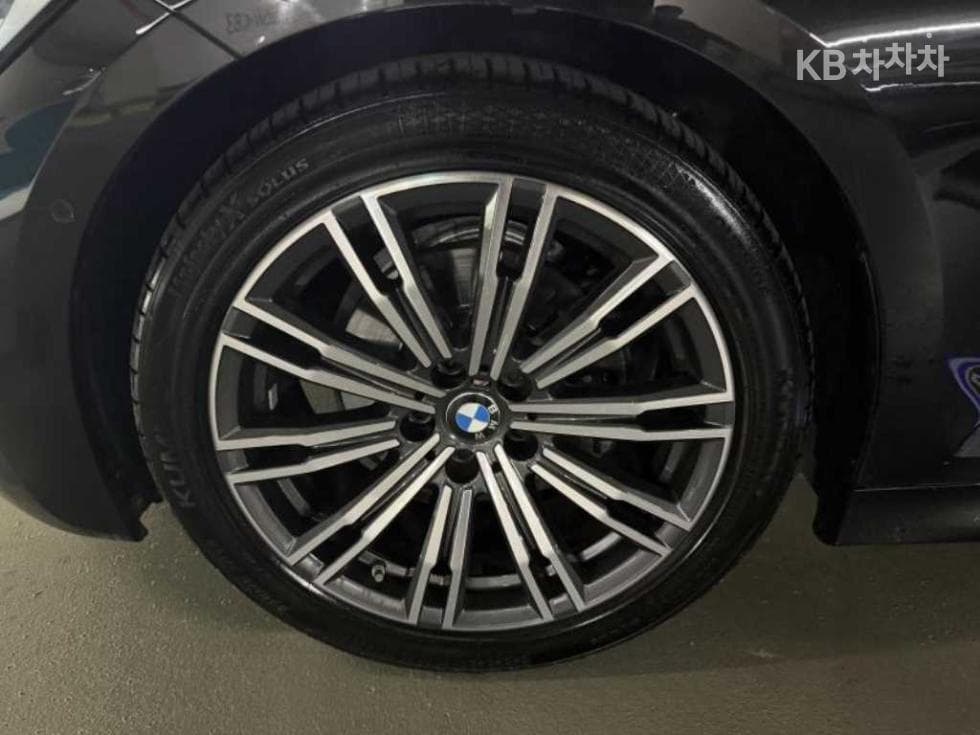 BMW 3 Series (G20)320i M Sport - 17