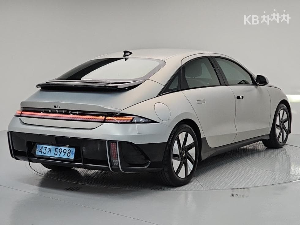 Hyundai IONIQ 6(CE)Long Range AWD Exclusive Plus - 4