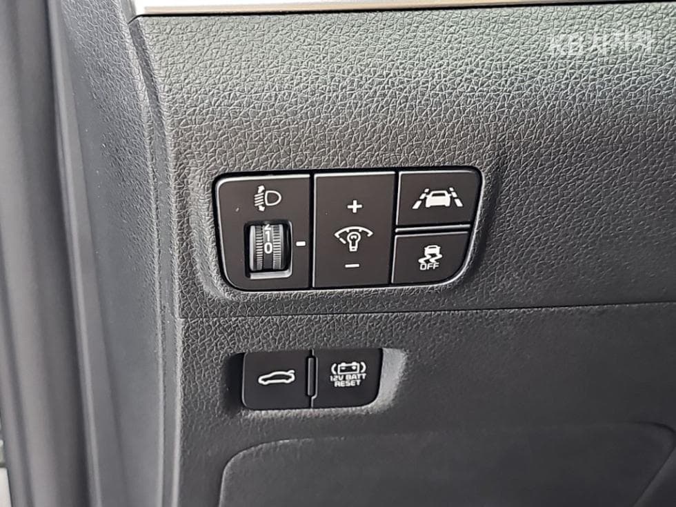 Kia K5 Hybrid 3rd Gen2.0 HEV Prestige - 18
