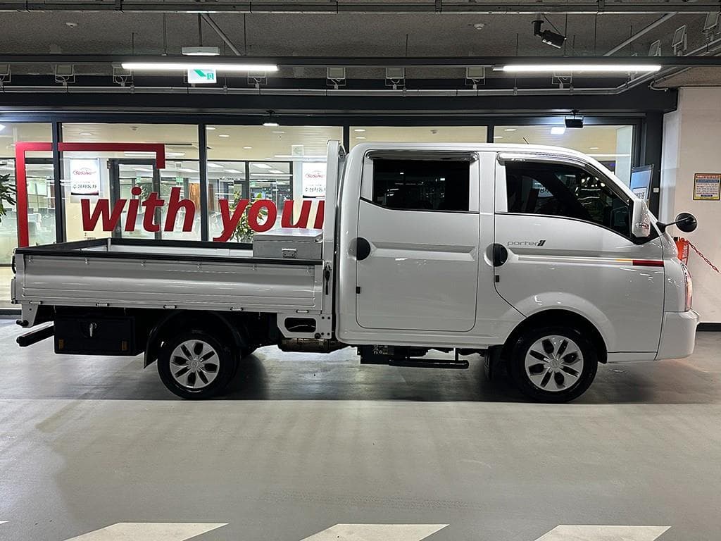 Hyundai Porter 2Extra Long Double Cab CRDi Premium - 3