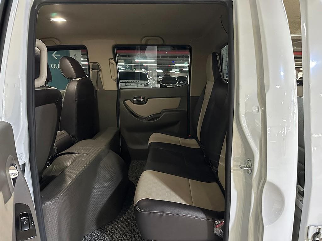 Hyundai Porter 2Extra Long Double Cab CRDi Premium - 8
