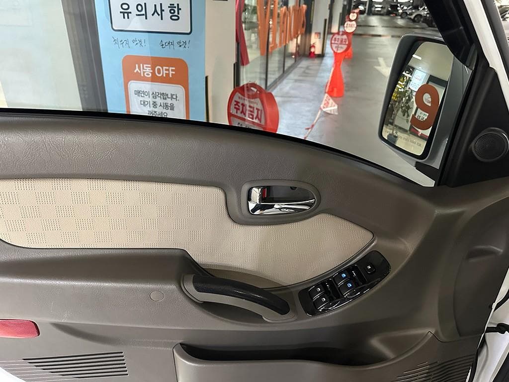 Hyundai Porter 2Extra Long Double Cab CRDi Premium - 14