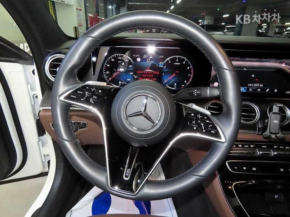 Mercedes-Benz E-Клас (W213)E250 Avantgarde - 8