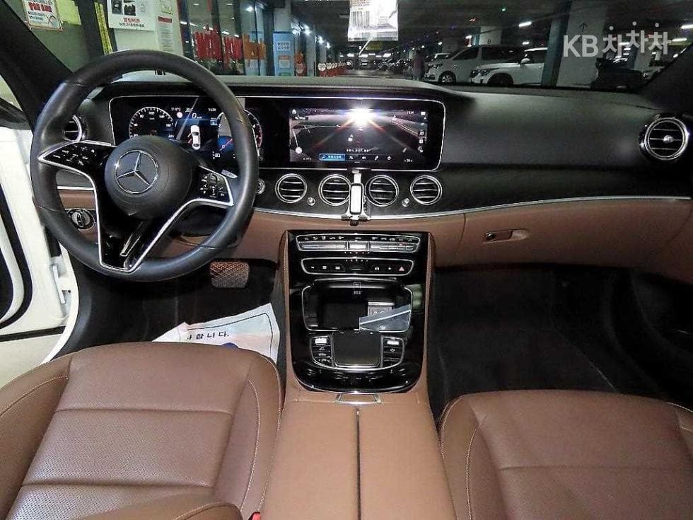 Mercedes-Benz E-Клас (W213)E250 Avantgarde - 10