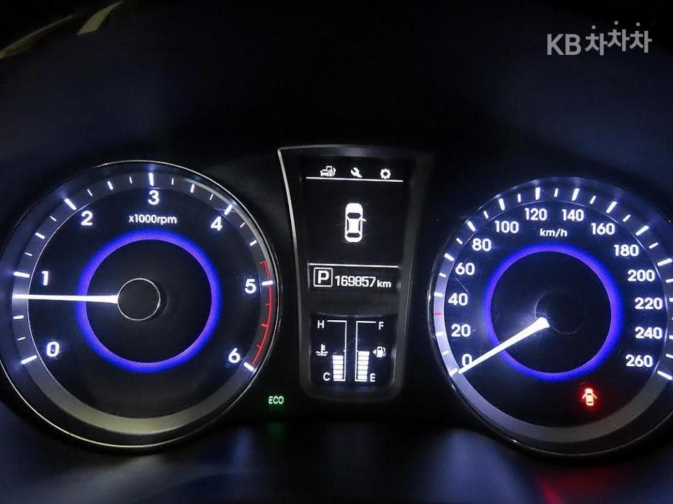 Hyundai Grandeur (Azera)HGHG220 Diesel Modern - 9