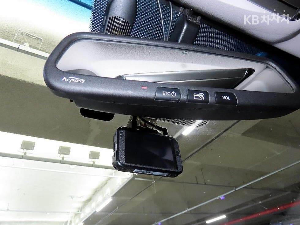 Hyundai Grandeur (Azera)HGHG220 Diesel Modern - 16