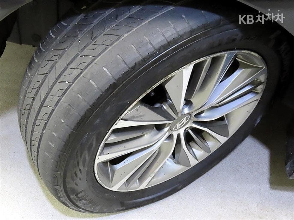 Hyundai Grandeur (Azera)HGHG220 Diesel Modern - 20