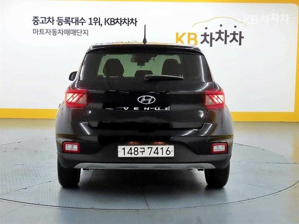 Hyundai VenueGasoline 1.6 Modern - 3