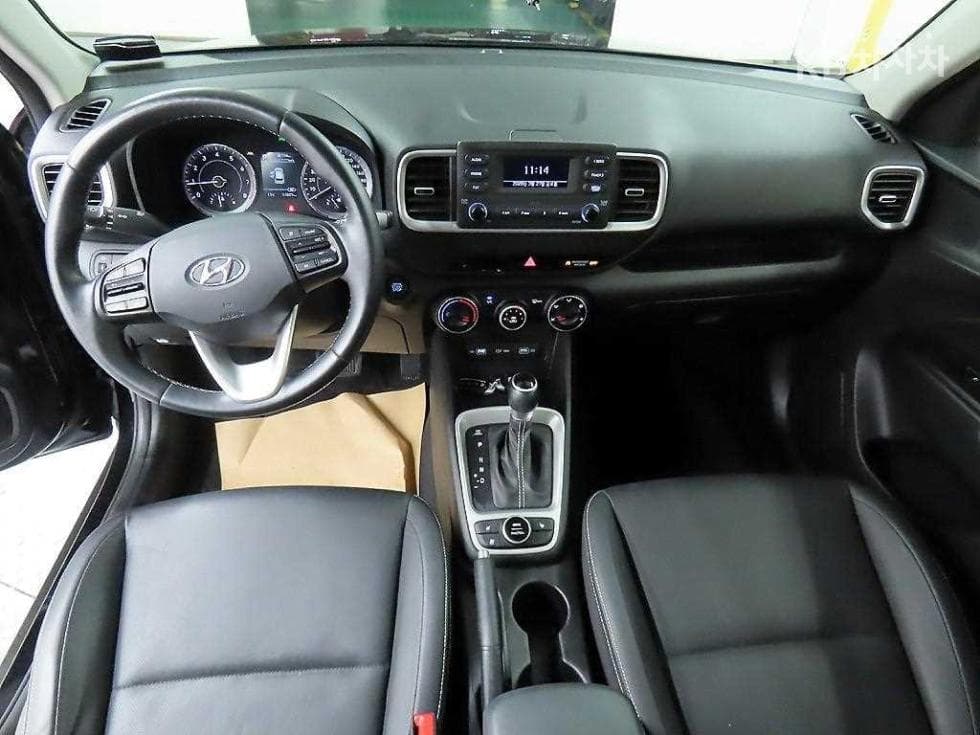 Hyundai VenueGasoline 1.6 Modern - 7
