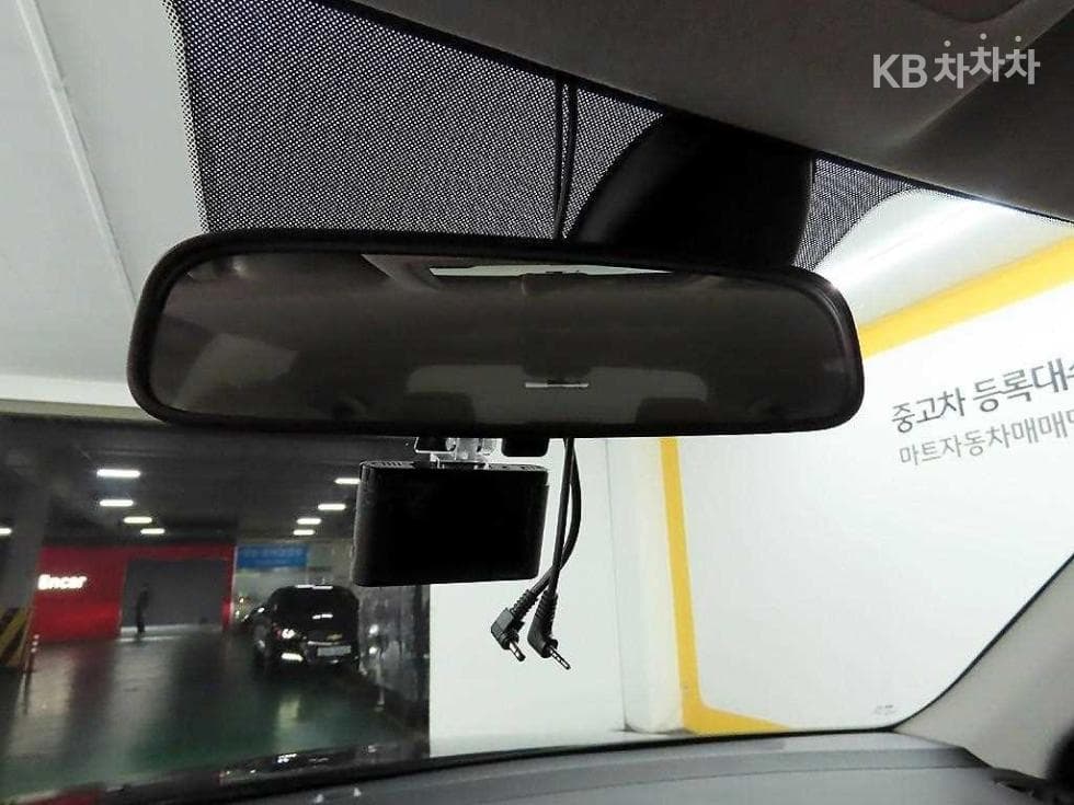 Hyundai VenueGasoline 1.6 Modern - 15