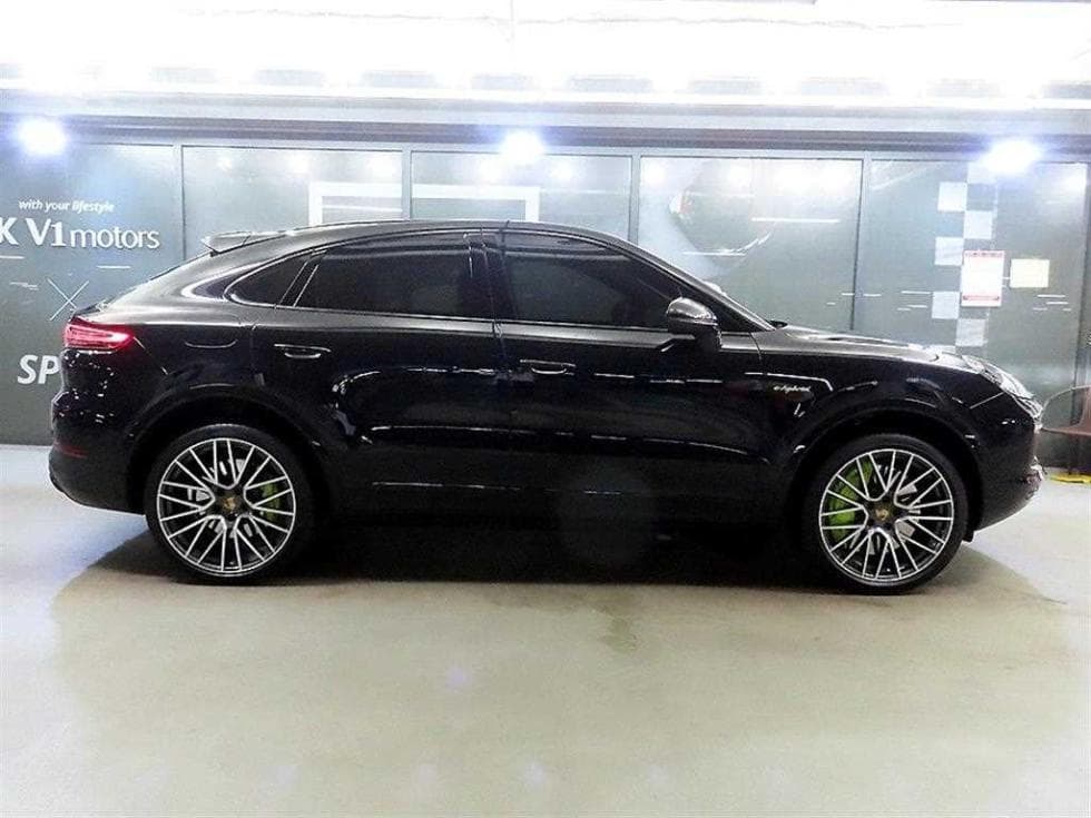Porsche Cayenne(9Y0)3.0 E-Hybrid Coupe Standard - 3