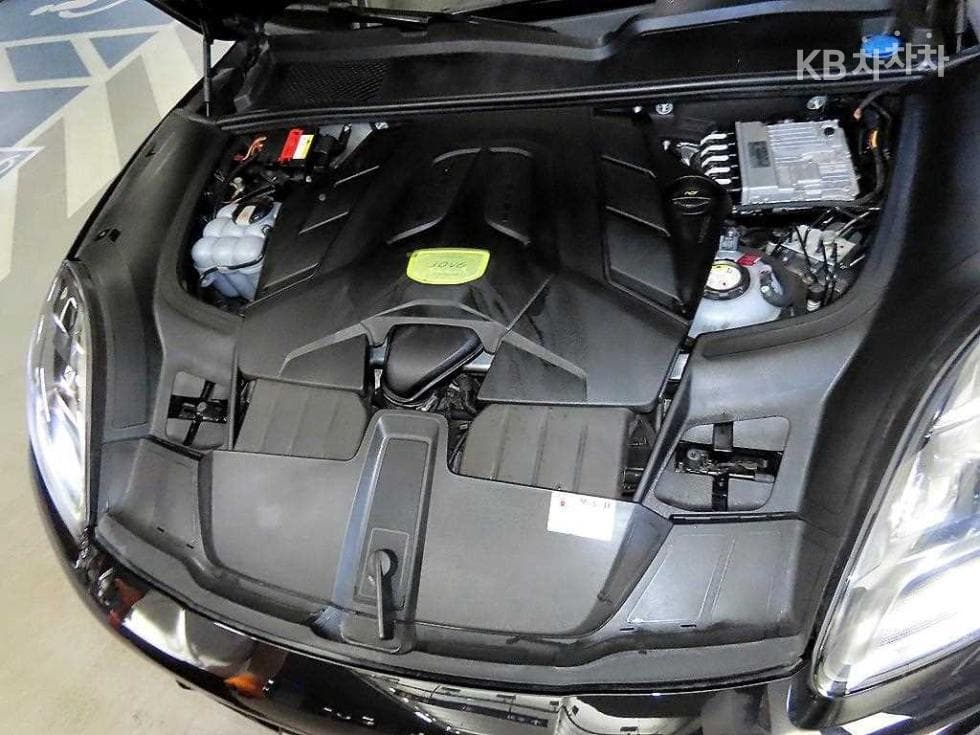 Porsche Cayenne(9Y0)3.0 E-Hybrid Coupe Standard - 19
