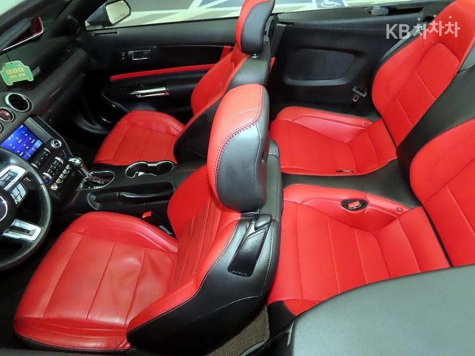 Ford 머스탱GT Convertible - 9