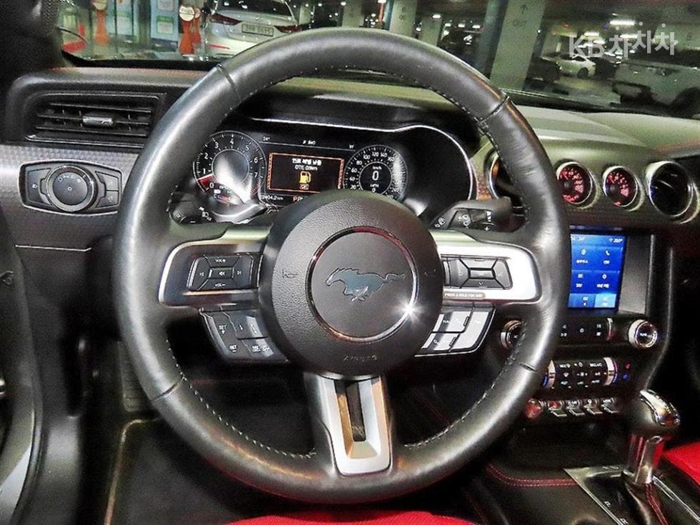 Ford 머스탱GT Convertible - 10